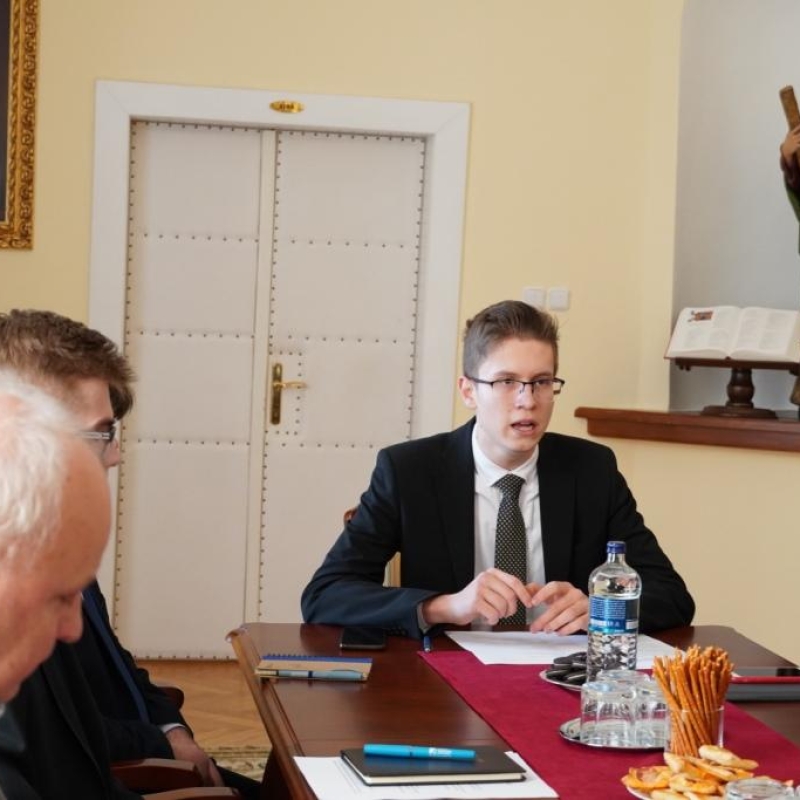 Predseda KBS Mons. Bernard Bober sa stretol so Študentskou radou stredných škôl  