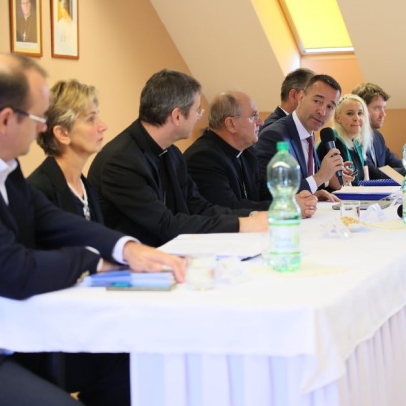 Riaditelia cirkevných škôl s ministrom školstva o legislatíve a financovaní