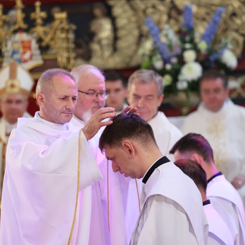 Košická arcidiecéza privítala v službe troch nových kňazov