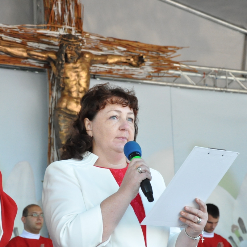Ďakovná slávnosť vo Vysokej nad Uhom s uložením relikviára blahoslavenej Anny Kolesárovej