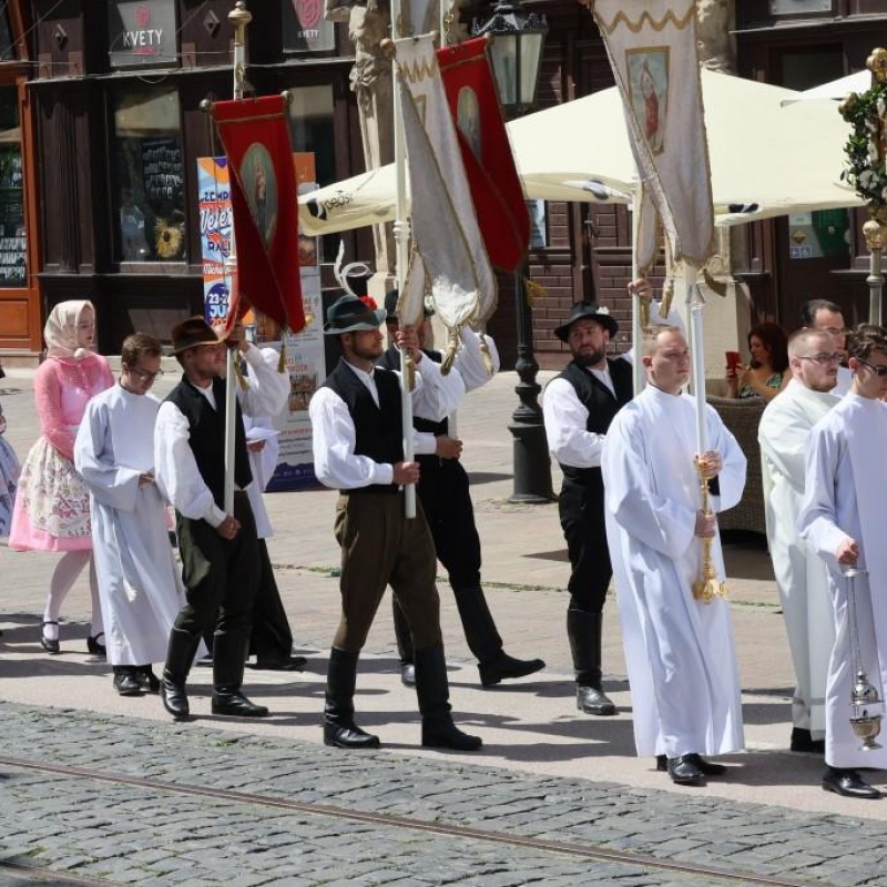 Eucharistická procesia v meste Košice